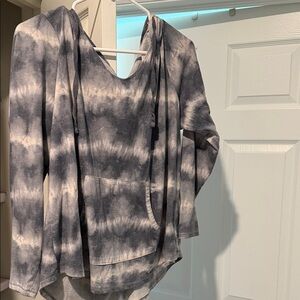Sonoma Gray & White Tie-Dye Long Sleeve Hoodie Top